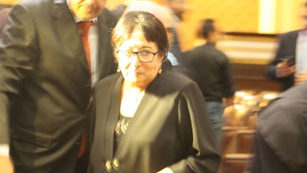 سميرة عبد العزيز