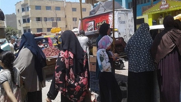بالأسواق تتواجد العديد