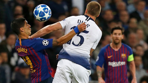 مهاجم برشلونة لويس