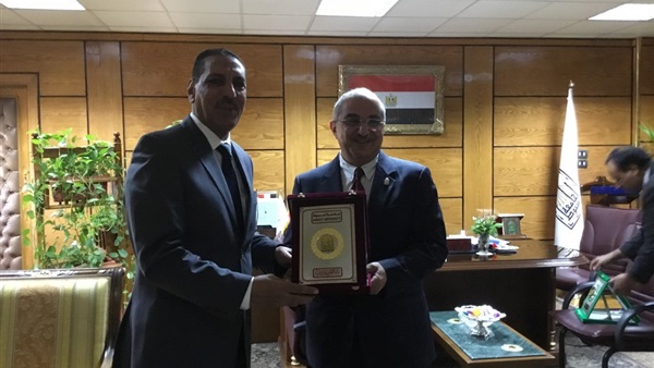 رئيس جامعة أسيوط
