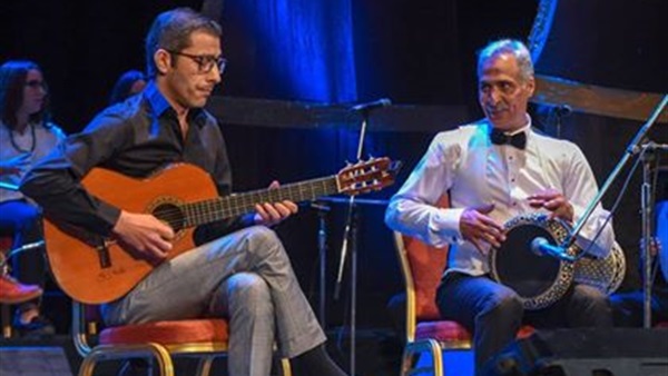 وحيد ممدوح عازف الجيتار