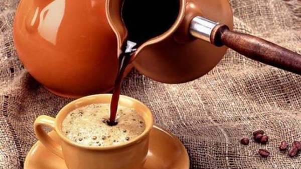 أضرار القهوة بالحليب