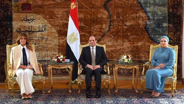 الرئيس السيسي وقرينته