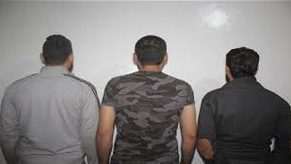 القبض على 3 أشخاص