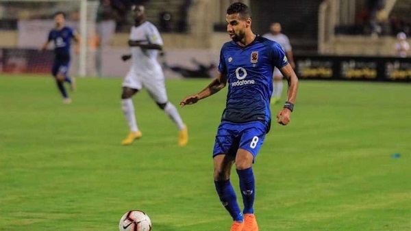 مؤمن زكريا لاعب الأهلي