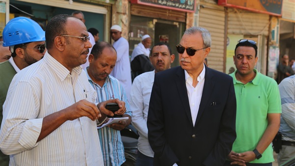 محافظ قنا
