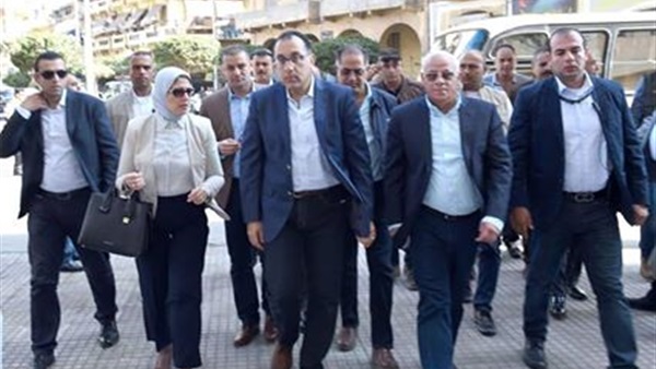 رئيس الوزراء ووزيرة