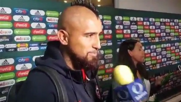 لاعب برشلونة أرتورو