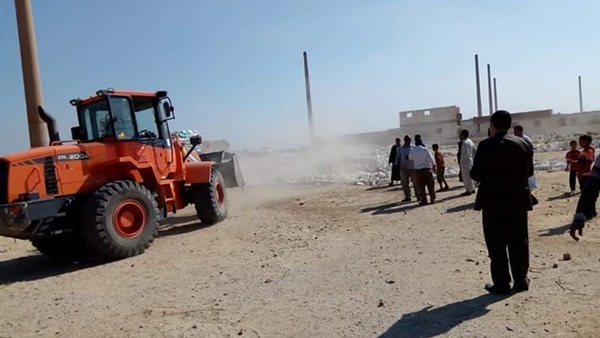 استعادة 304 فدان
