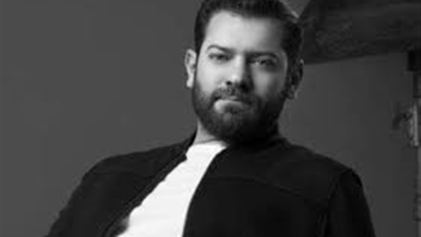 عمرو يوسف