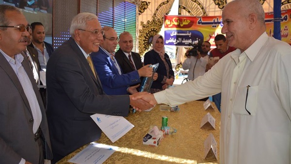 محافظ الدقهلية-تكريم