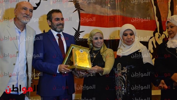 احمد عبد العزيز 