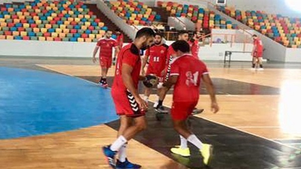يد الأهلي