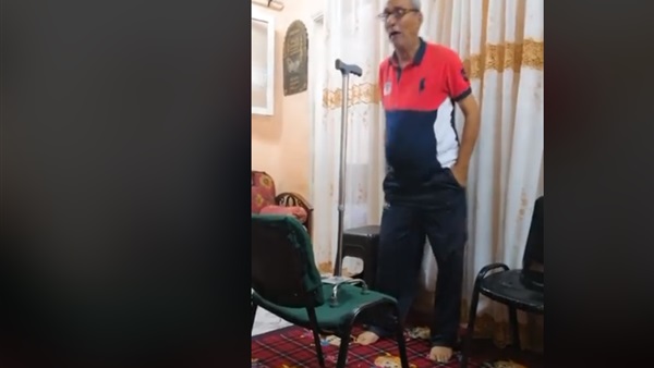 عجوز يقلد حمو بيكا