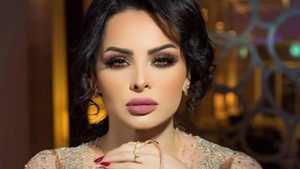 الفنانة ديانا كرزون
