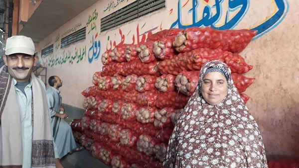 معاناة أهالي كفر