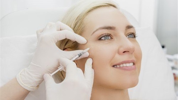 أشهر أطباء التجميل