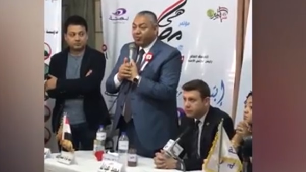 محمود بكري وتكريم