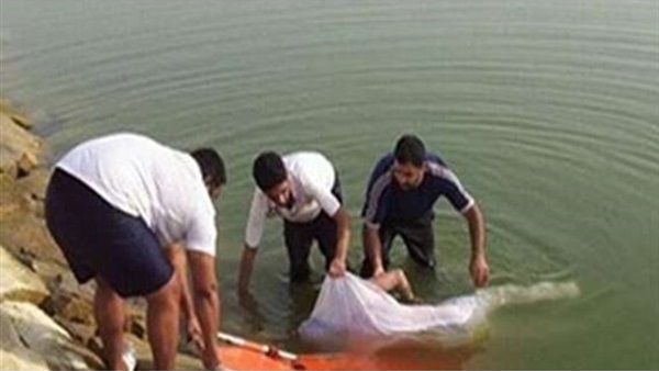 انتشال جثة-بحيرة
