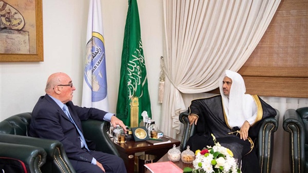 دكتور العيسى والسفير