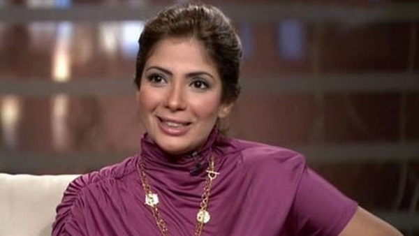 الفنانة منى زكي