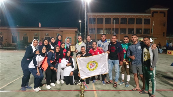 طلاب جامعة بني سويف