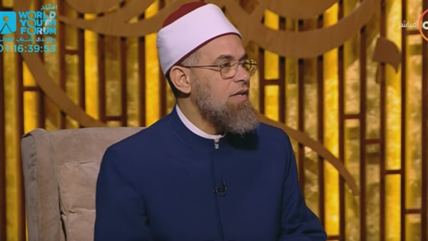 أشرف الفيل من علماء