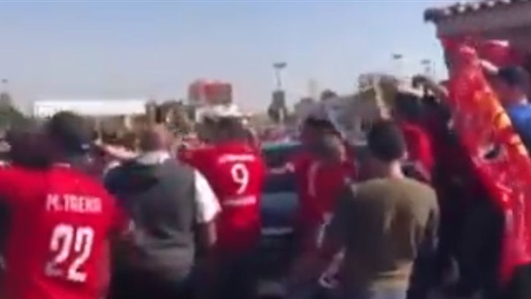 تشجيع جنوني من جماهير