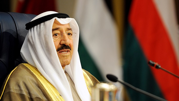 أمير الكويت يدين