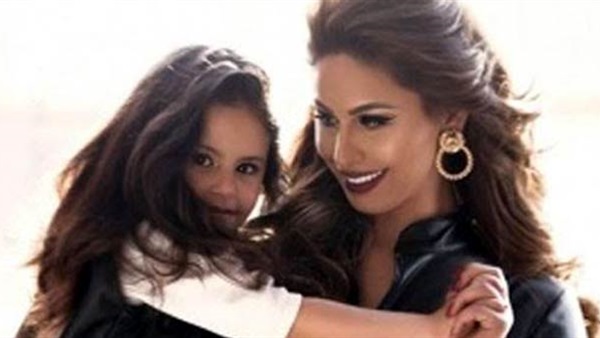الفنانة مي سليم