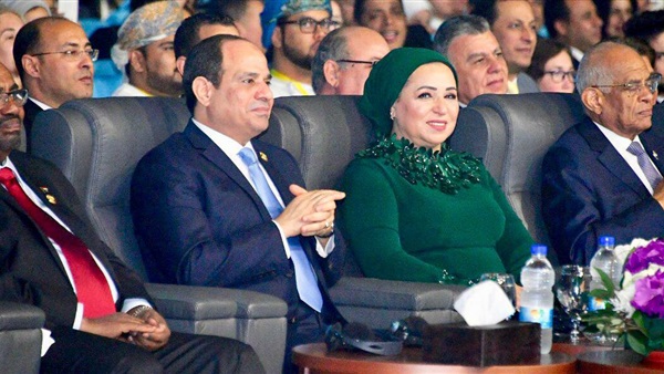 الرئيس السيسي وقرينته