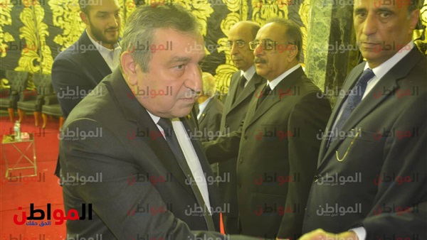 عصام شرف