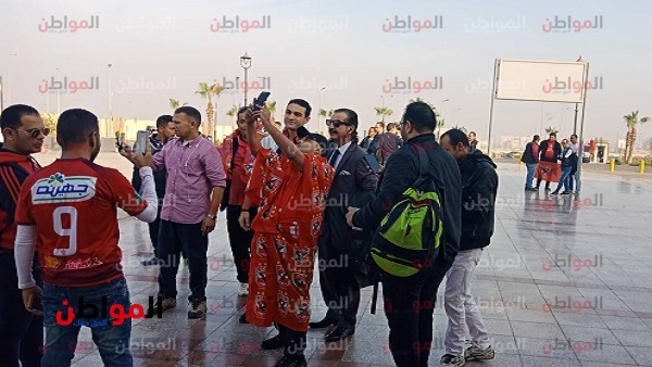 وصول الجماهير والنقاد