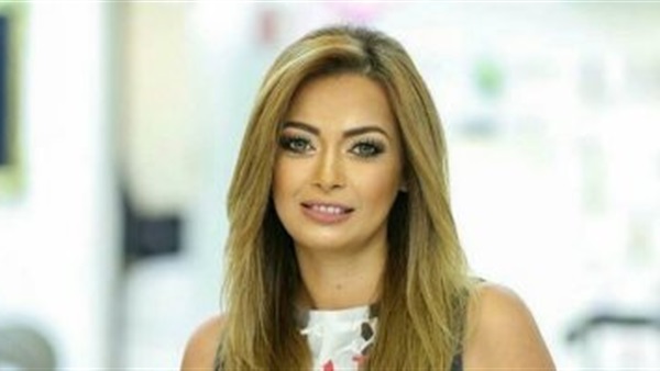 الفنانة داليا مصطفي
