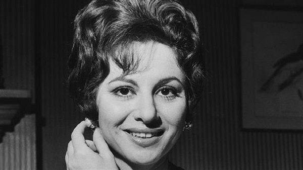 لحظة فوز الفنانة