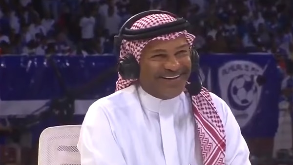 لحظة اصطدام كرة