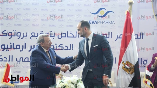 البروفيسور مصطفى