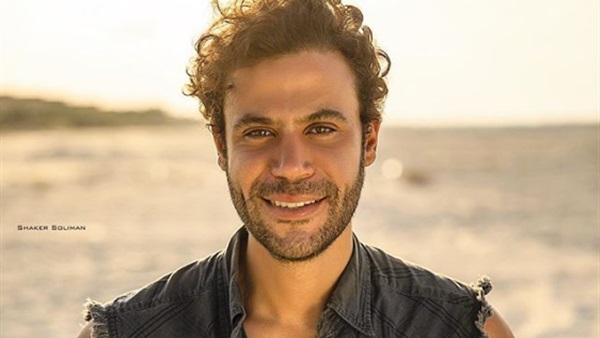 محمد إمام يستعين
