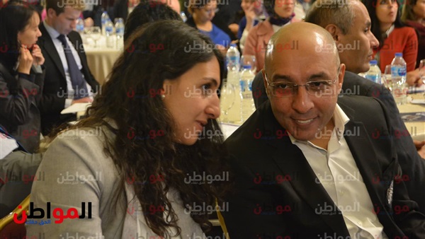 مقدم برنامج العباقرة