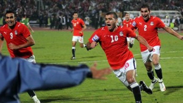هدفا متعب في الجزائر