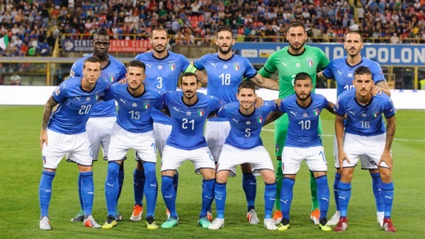 إيطاليا