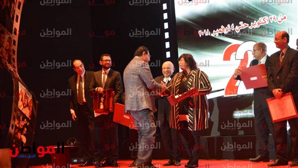 وزيرة الثقافة تكرم