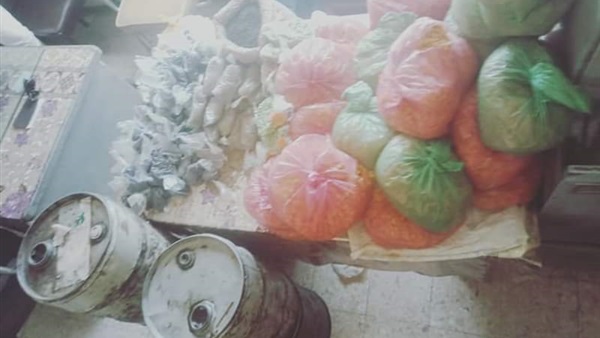 مواد غذائية فاسدة