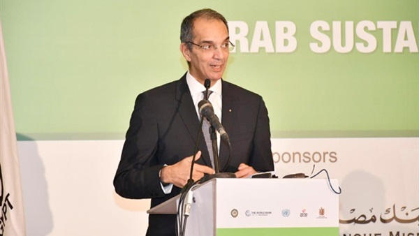 عمرو طلعت وزير الاتصالات