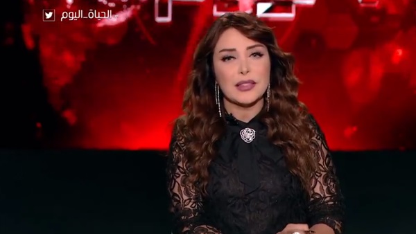 لبنى عسل
