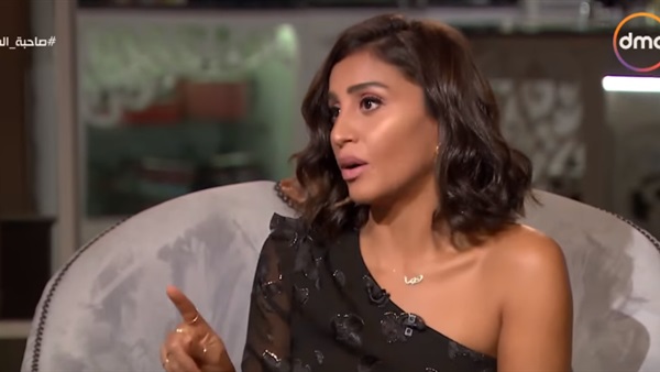 الفنانة دينا الشربيني