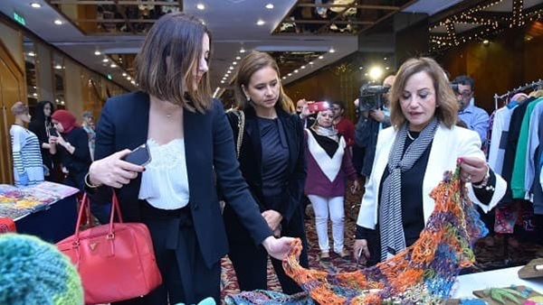 نوال مصطفى ونيللى