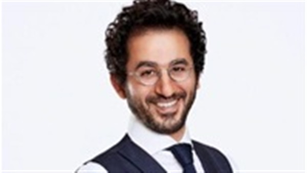 الفنان أحمد حلمي