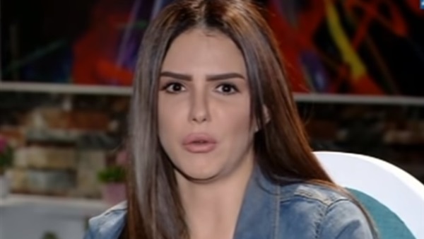 دنيا عبد العزيز