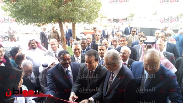 وزير التعليم يفتتح